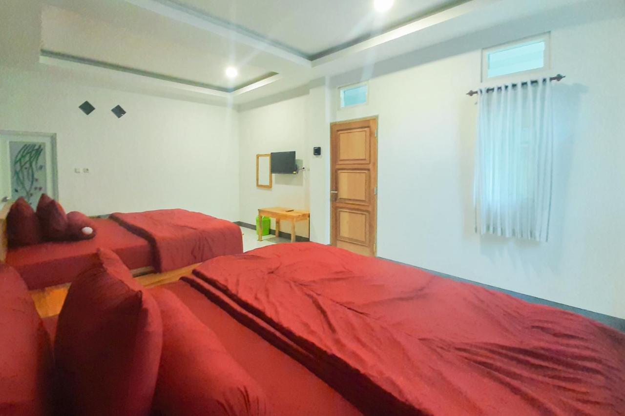 Delvia Bromo Homestay Mitra Reddoorz Pasuruan Bagian luar foto